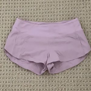 Lululemon Speed up short size 4. Lilac color, 2.5” good condition, super cute
